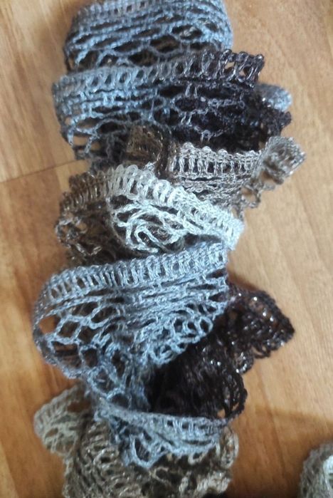 Esarfa lunga gri cu maro