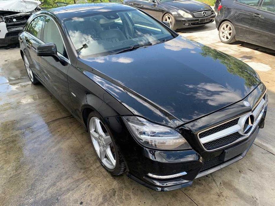 Dezmembrez mercedes cls w218 pachet AMG/bara spate amg/interior/