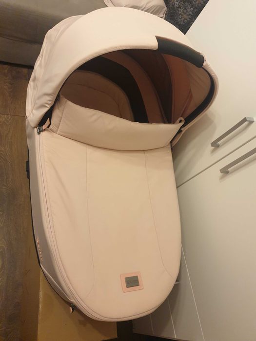 Кош за новородено Cybex Piram 4 Lux Pink