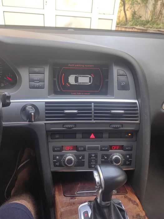 Продавам Ауди А6 Ц6 3.0 TDI