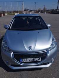 Vând Peugeot 208 An 2014 motor 1.2 82cp