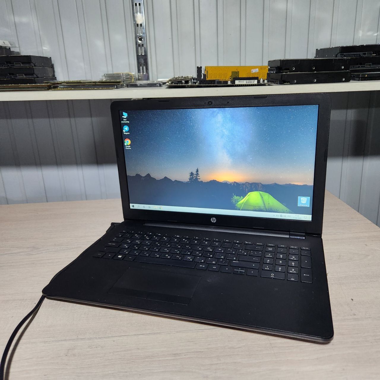 HP          Laptop