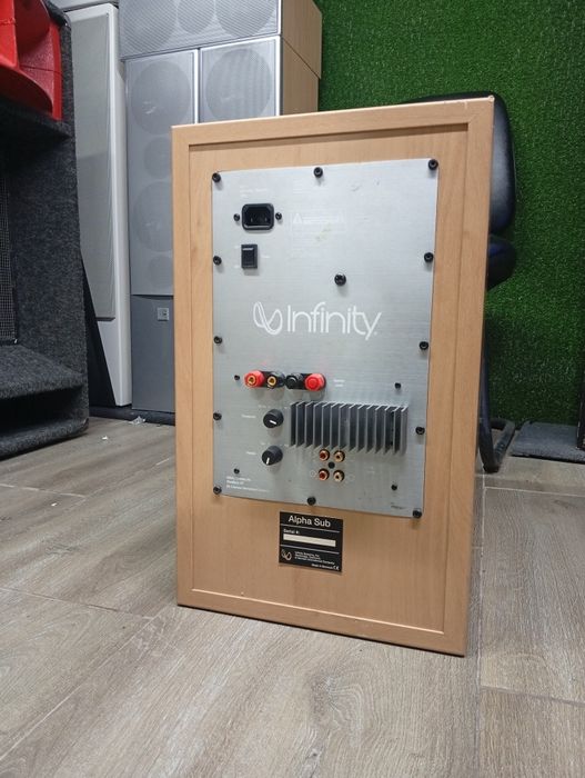 Активен субуфер Infinity Alpha 8"