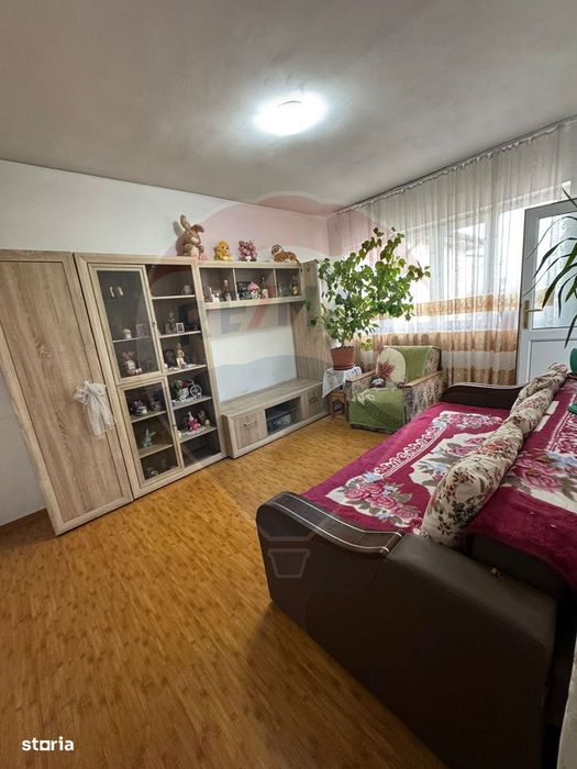 Apartament cu 3 camere în Gugești