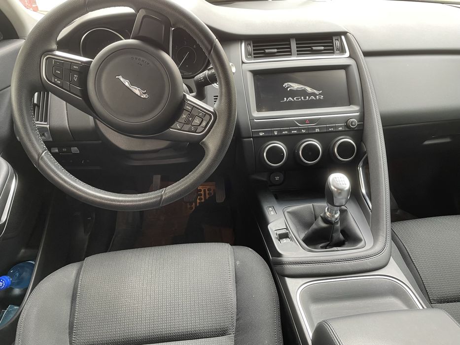 Jaguar E PACE, 180 CP, AWD, Alb perlat, turbina schimbata