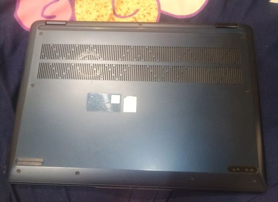 Lenovo IdeaPad Flex 5 14ABR8 - Type 82XX in garanție