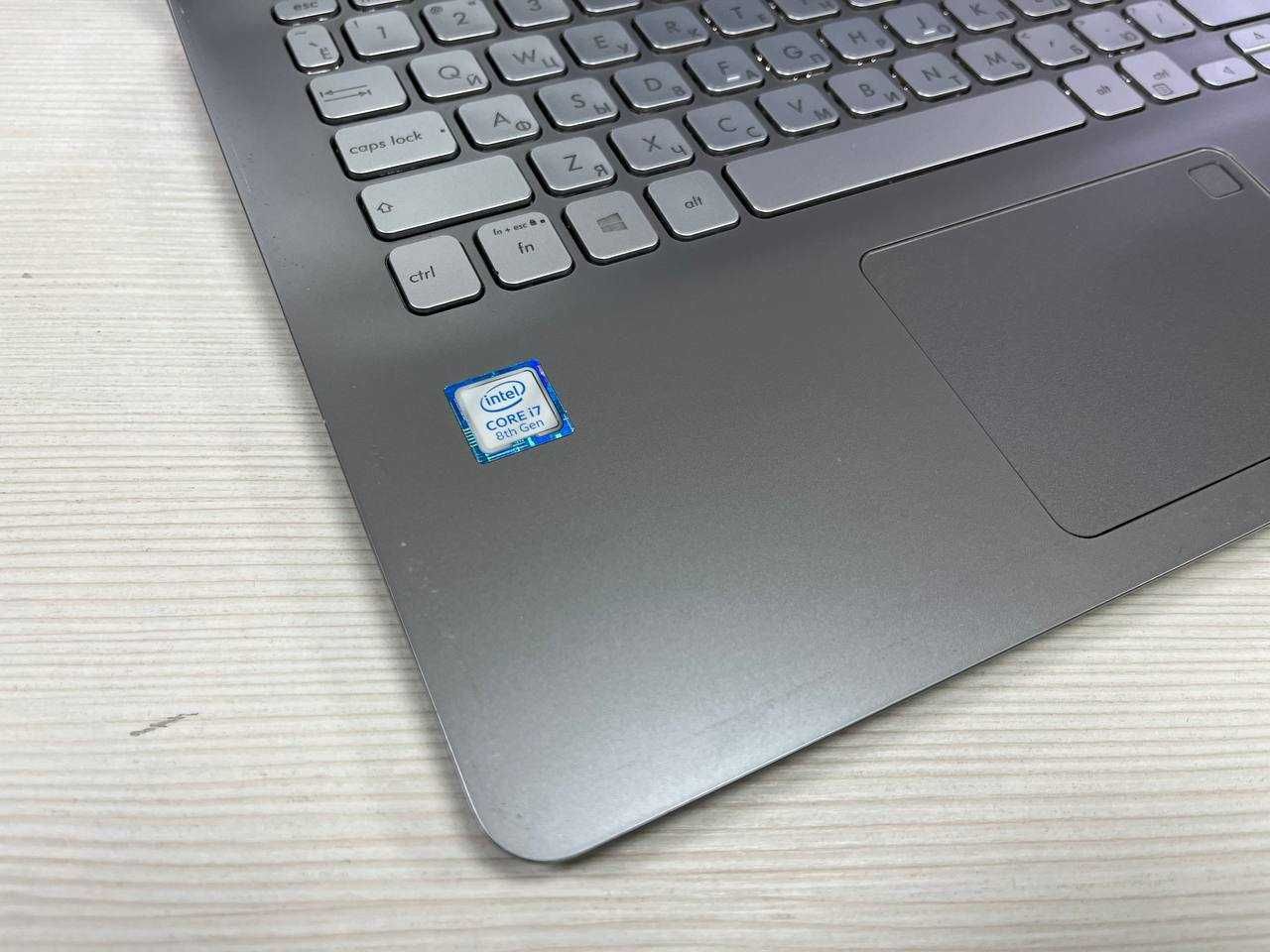 ASUS ViVoBook S15 Core i7/Озу 8/SSd 512/Подсветка клава