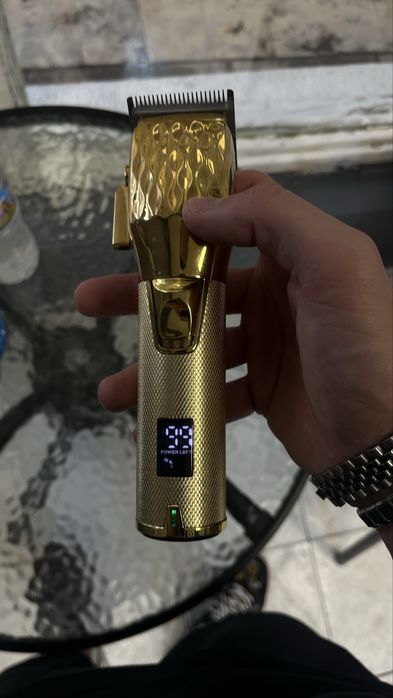Продавам тази машинка