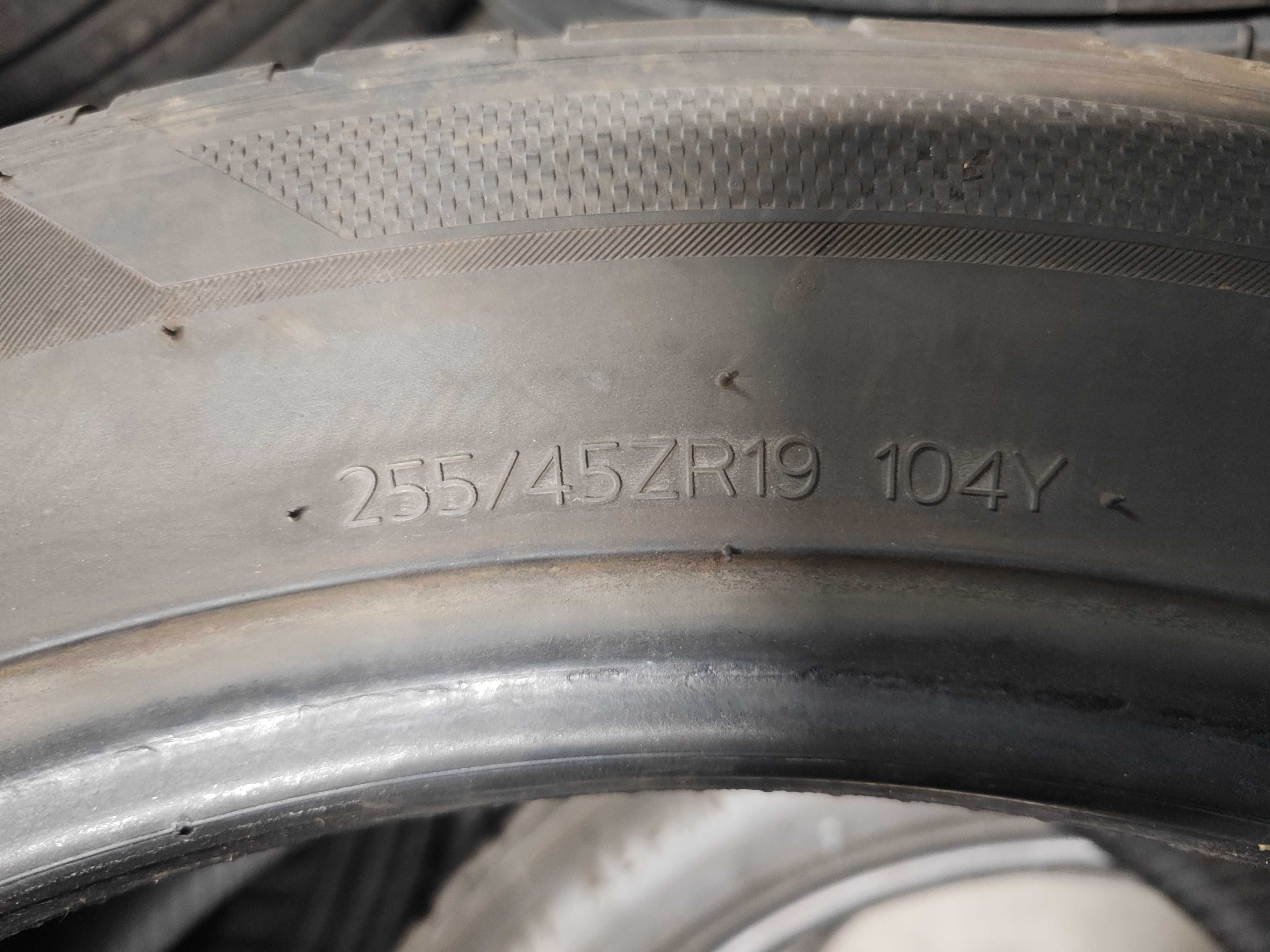 2бр.летни гуми 255/45/19 Hankook