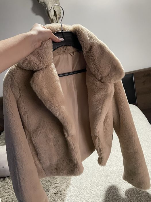 НОВО Пухкаво Бежово Яке