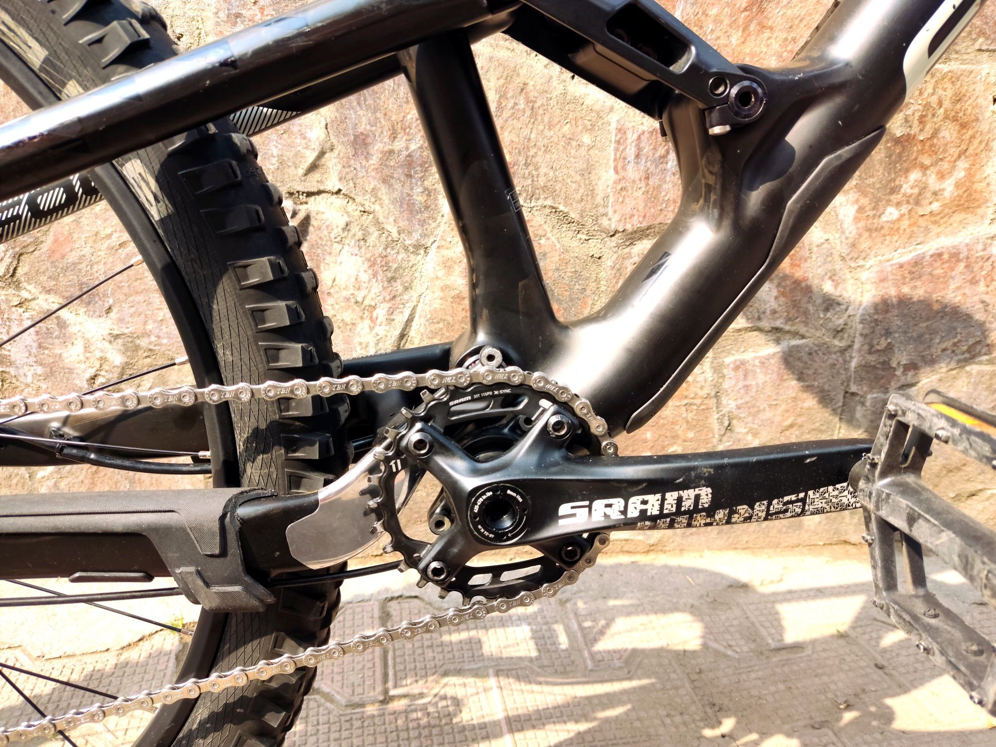 Карбоновый двухподвес Focus Sam Carbon 27.5