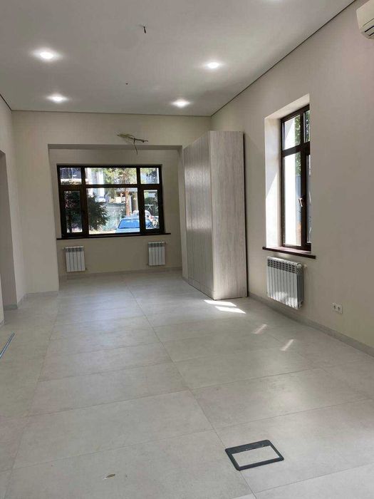 Здание в аренду 720м2 под Офис , Банк