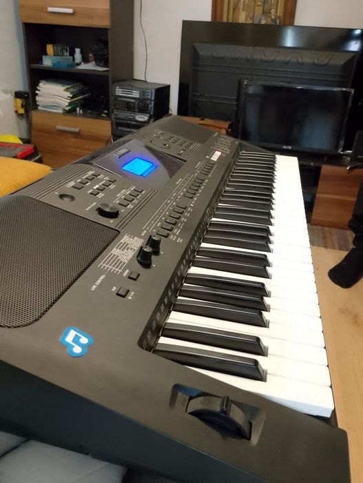 Синтезатор  E453 YAMAHA