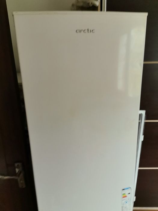 Combina frigorifica de vinzare