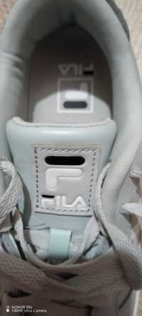 Vând Sneakers Fila