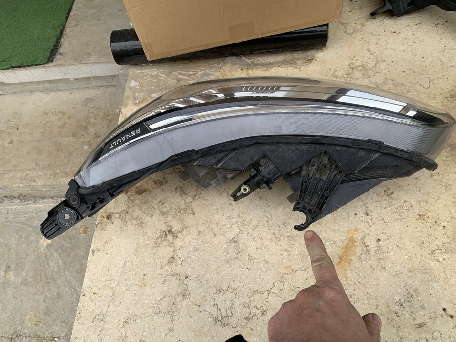 Far Renault Express partea stanga an 2021/2022/2023/2024/2025