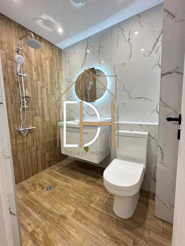 Продава се Тристаен апартамент в Пловдив, Съдийски - 125 кв.м за 1504 €/кв.м - Снимка #9