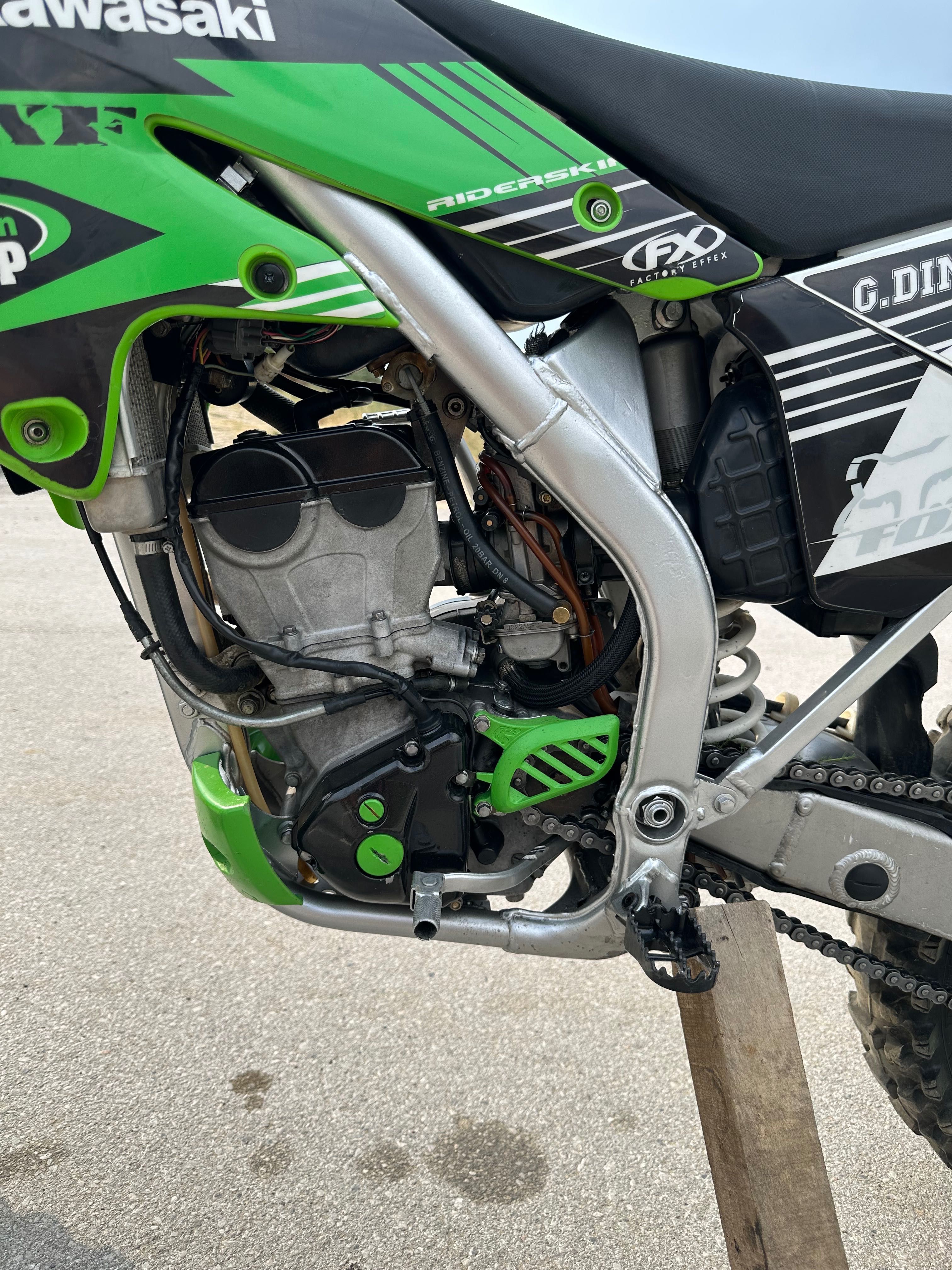 Продавам Kawasaki kx250f