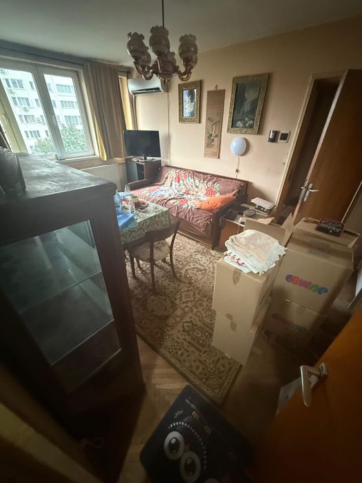 Transport Debarasari moloz mobilier vechi deseuri resturi costructi