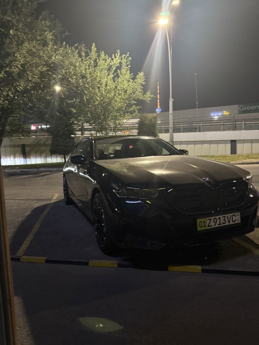 BMW i5 m sport 2025