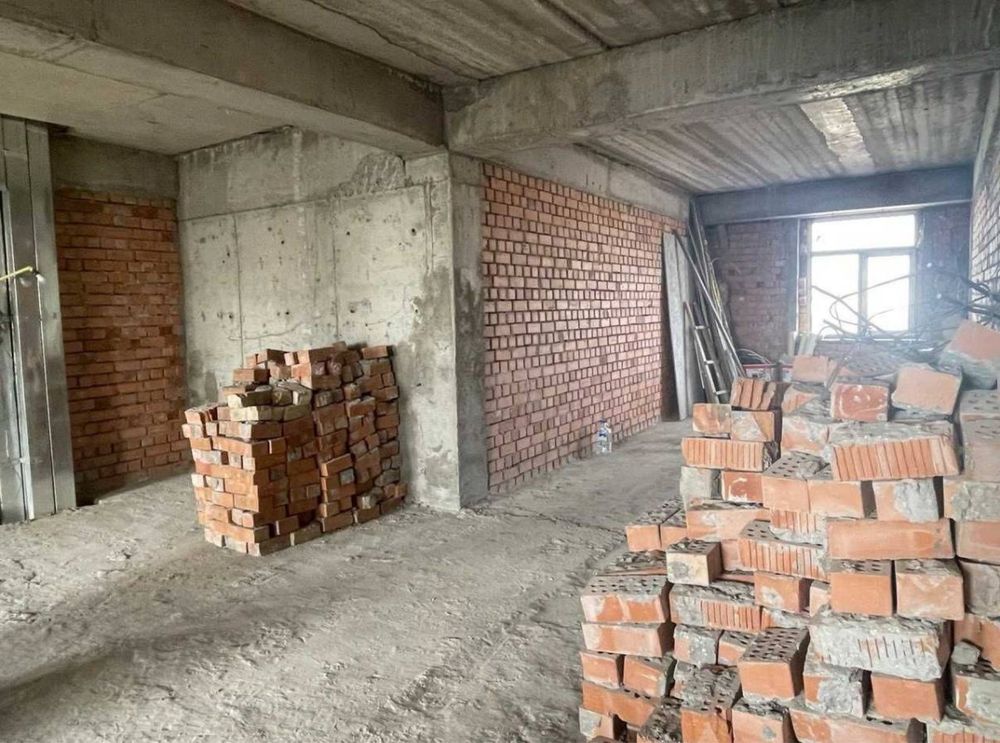 Продаетс 3хком в центре
