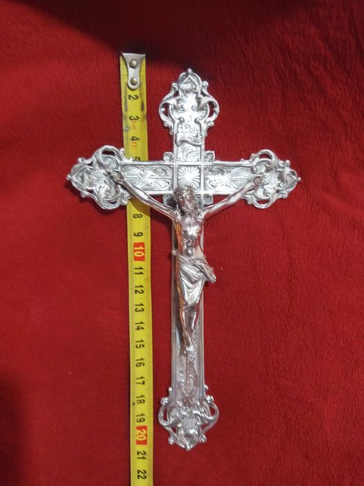 Християнски сребърен кръст