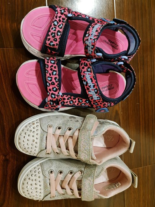 Adidasi skechers ca noi