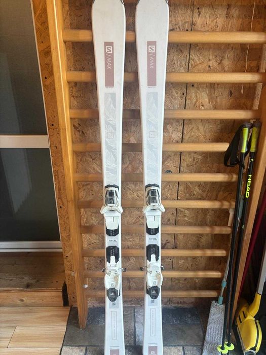 Schiuri + clăpari Salomon damă – 160 cm, stare excelentă