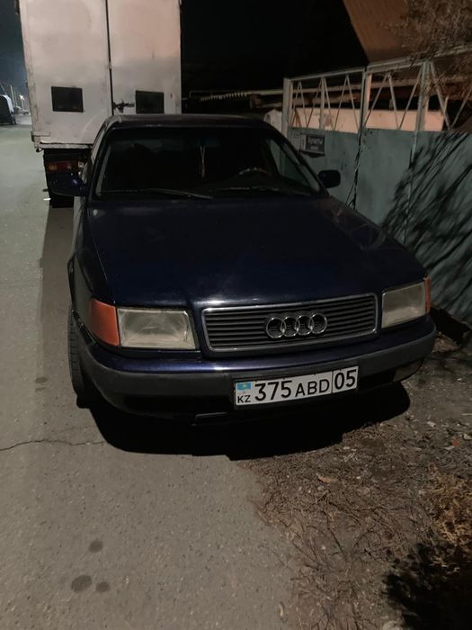 Срочно продам audi 100 c4