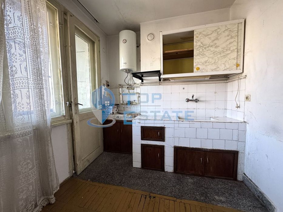 Продава се Двустаен апартамент в Велико Търново, Център - 41 кв.м за 1461 €/кв.м - Снимка #1