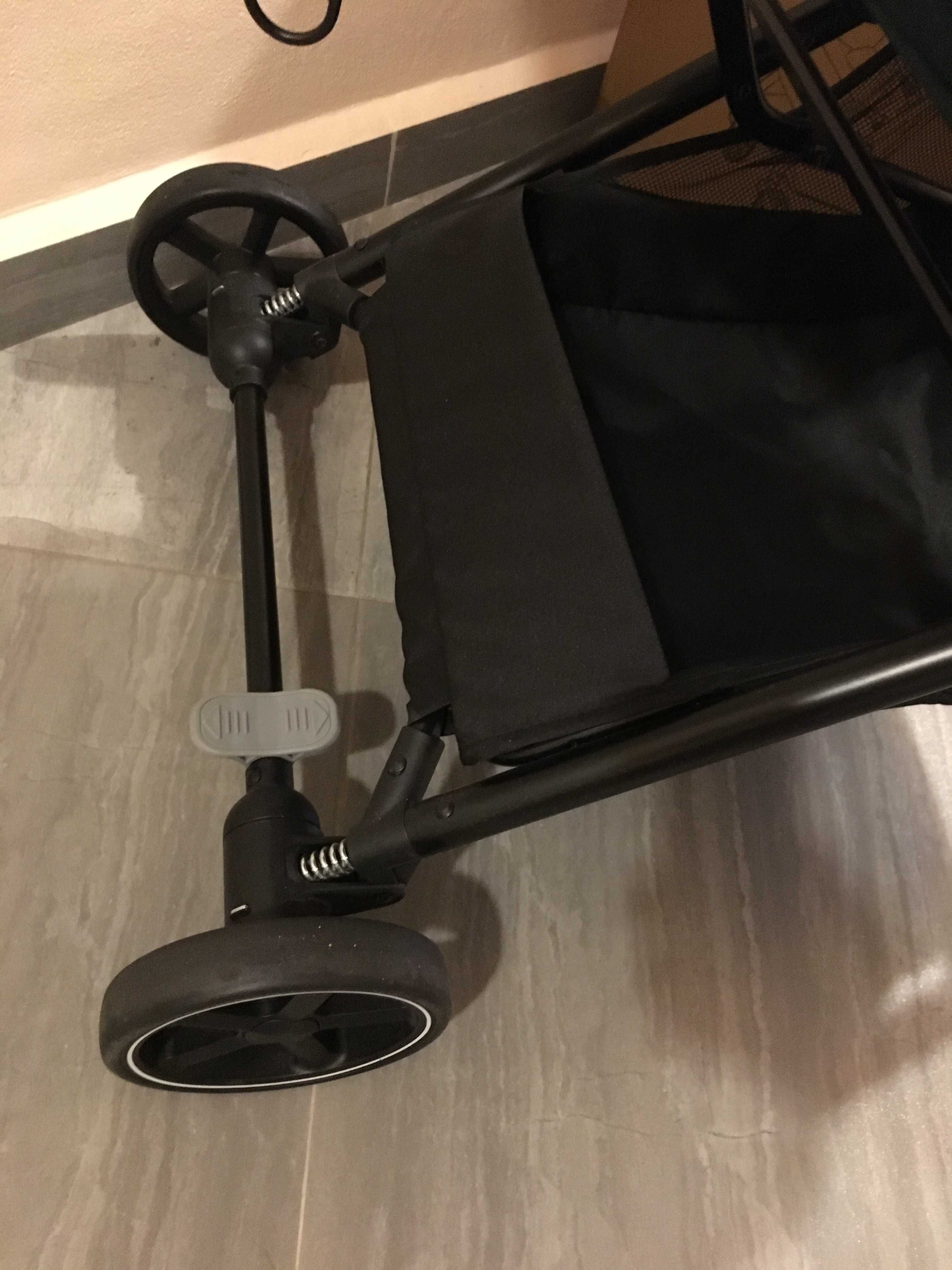 Maya Automatic самосгъваща се количка до 22 кг лятна COLETTO нова
