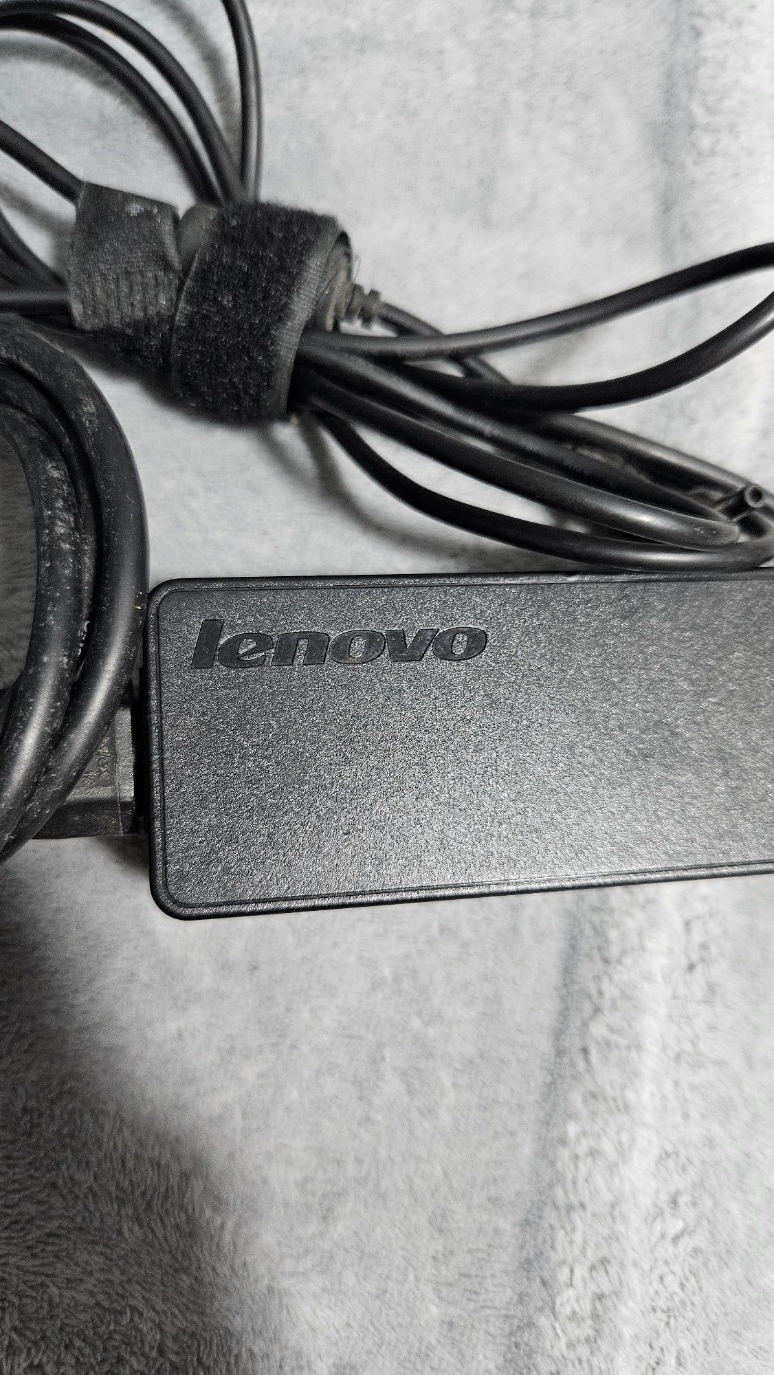 Încărcător Lenovo stare buna
