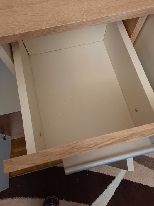 Comoda stejar sonoma cu alb