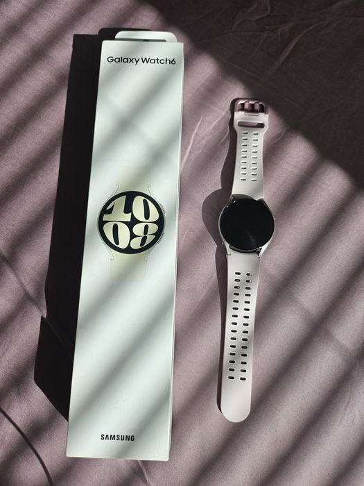 Samsung Galaxy Z flip5 + часовник Samsung