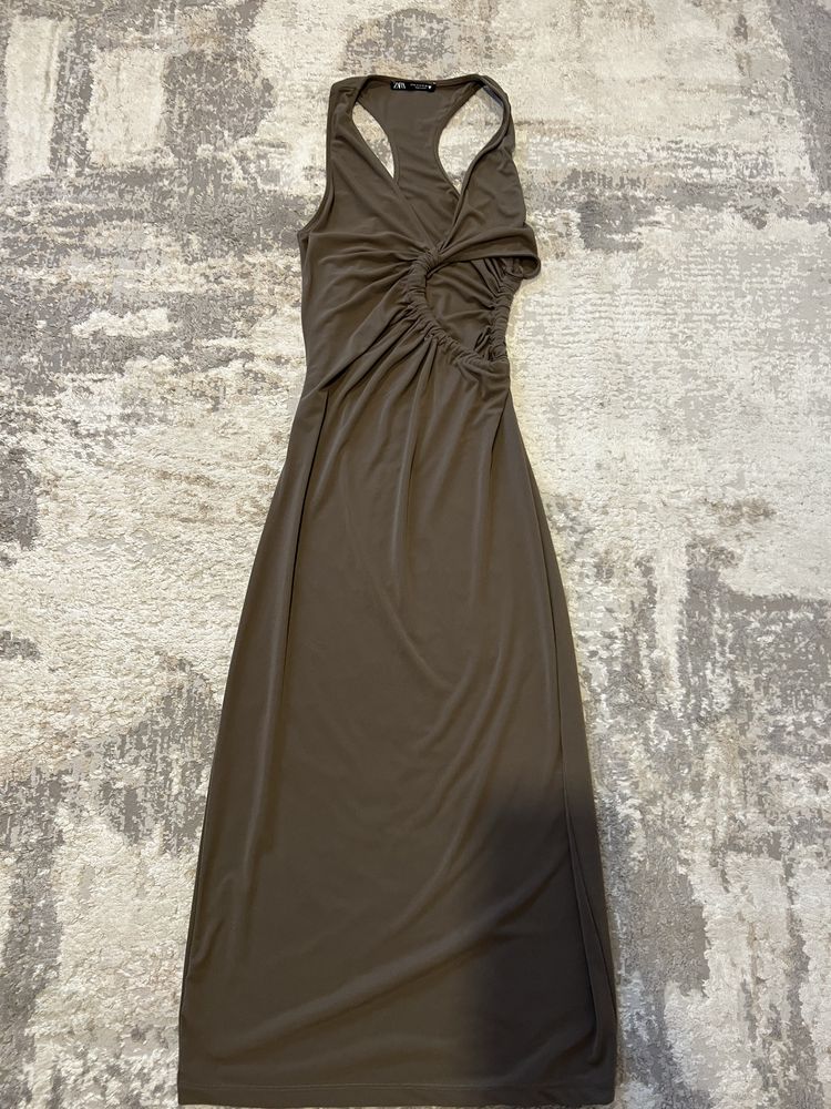 Елегантна рокля Zara