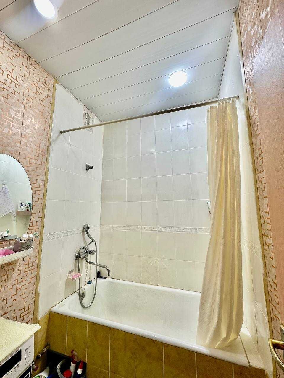СРОЧНО !!! Продается квартира в Яшнабаде 2/2/4 (50 кв/м ) Авиасозлар 2