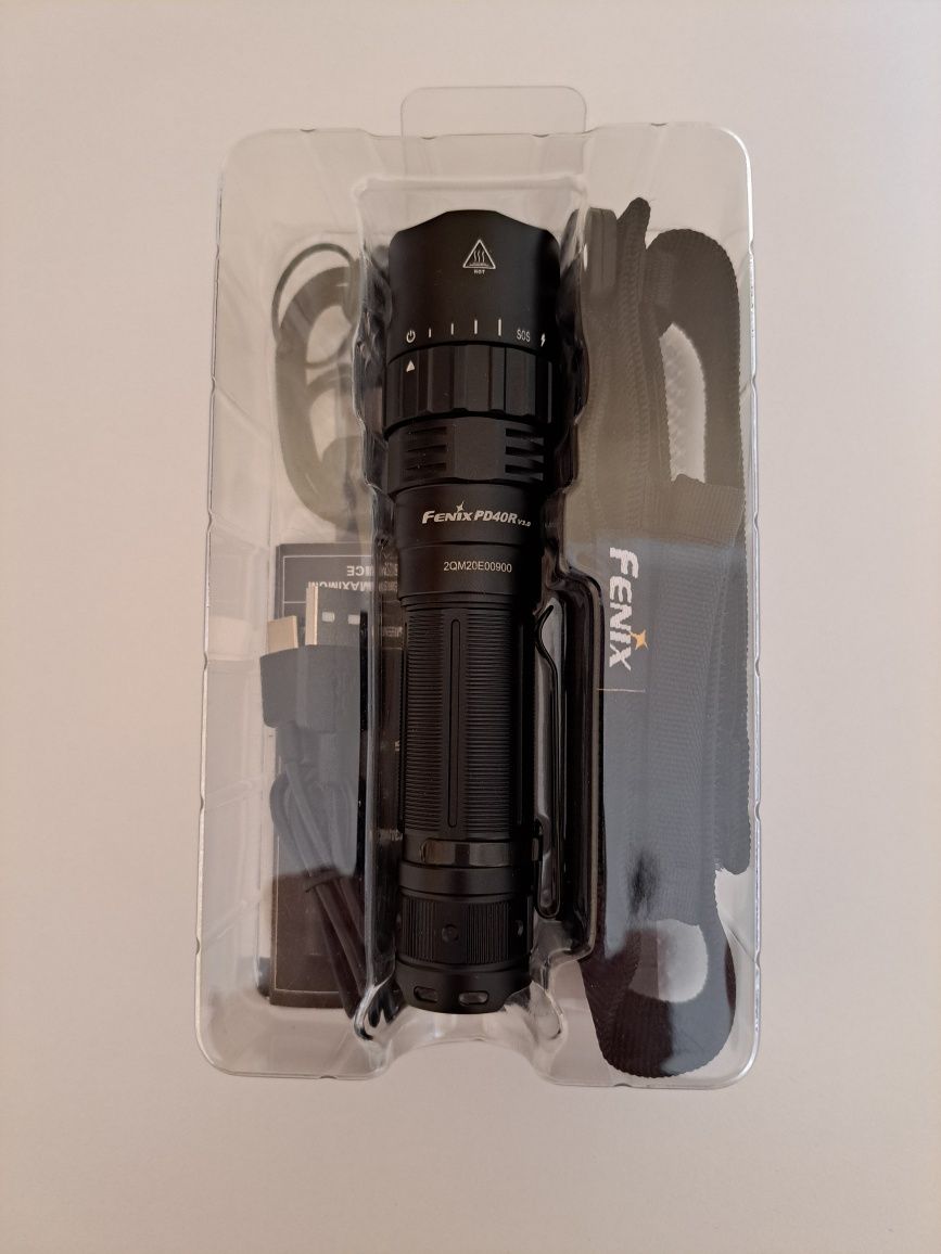 Новый фонарь Fenix PD40R V3.0
