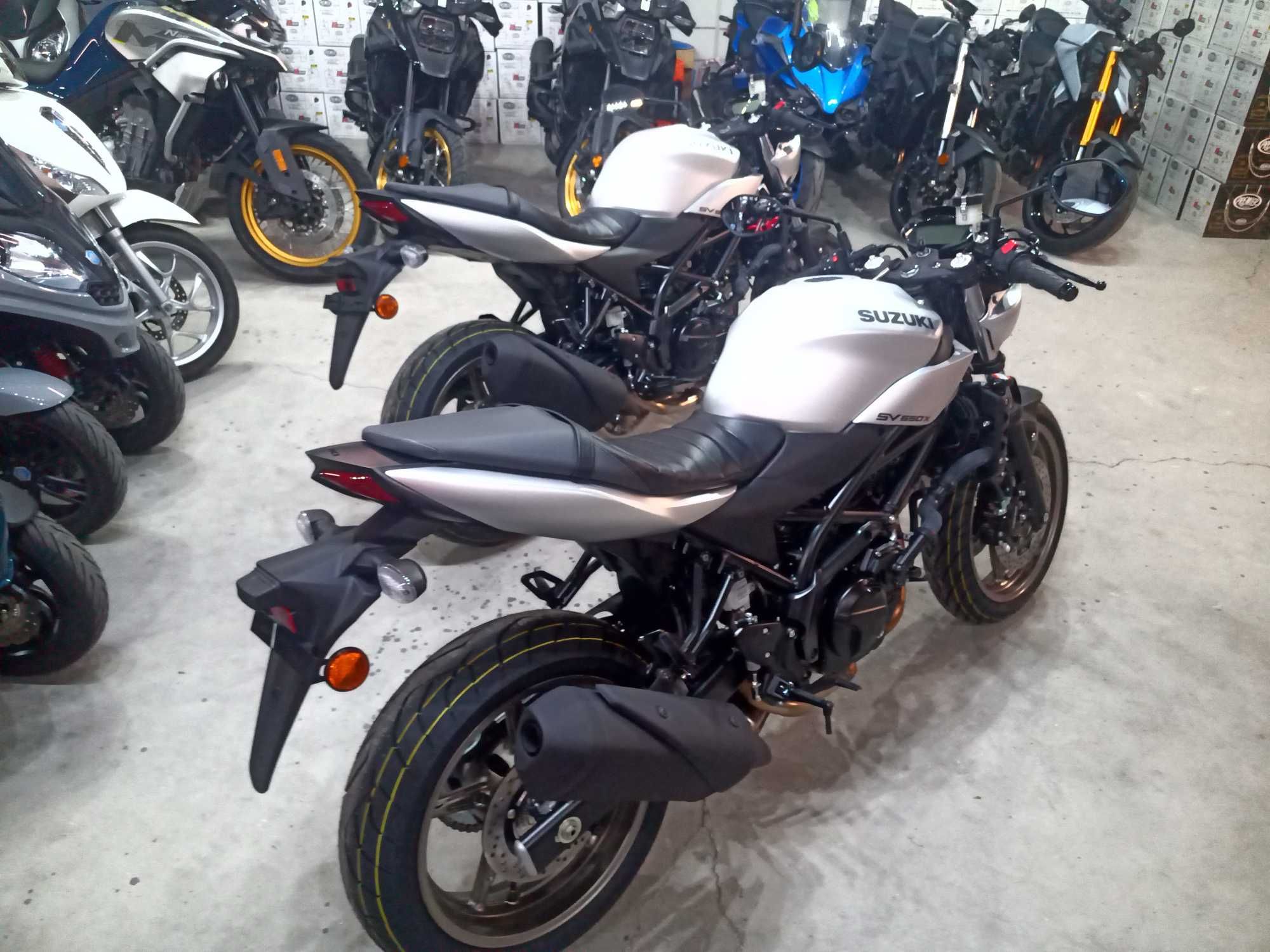 Suzuki SV 650X M3 2023 nou  prin  Suzuki Constanta Pret Promo