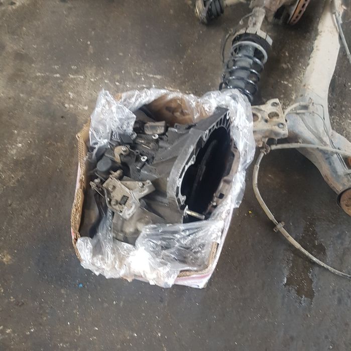 Щора и кора багажник за фиата стило