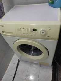Продаётся стиральная машинка samsung 5кг