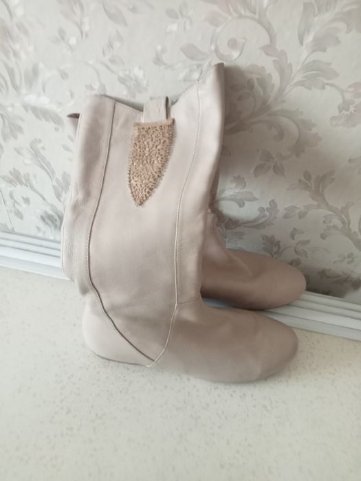 Женские сапоги 37 размер из натуральной кожи новые. Осенние