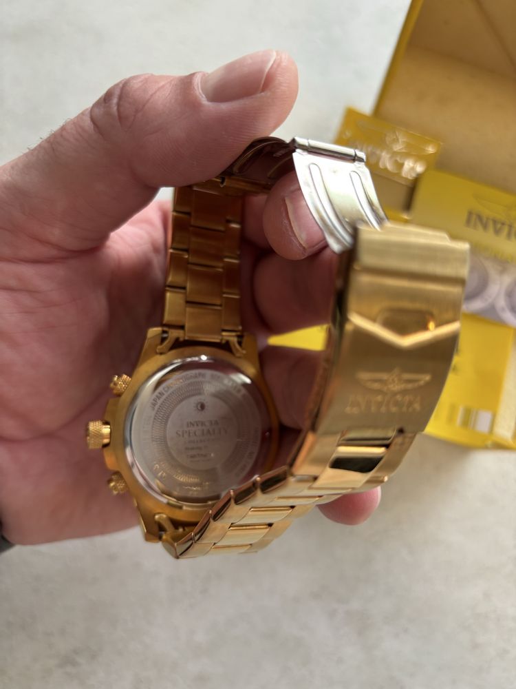 Часовник INVICTA