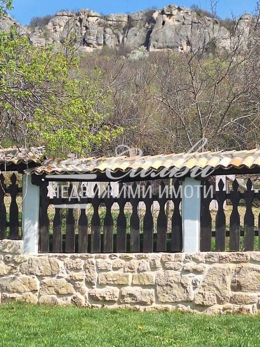 Самостоятелна РЕНОВИРАНА къща - с.Кюлевча