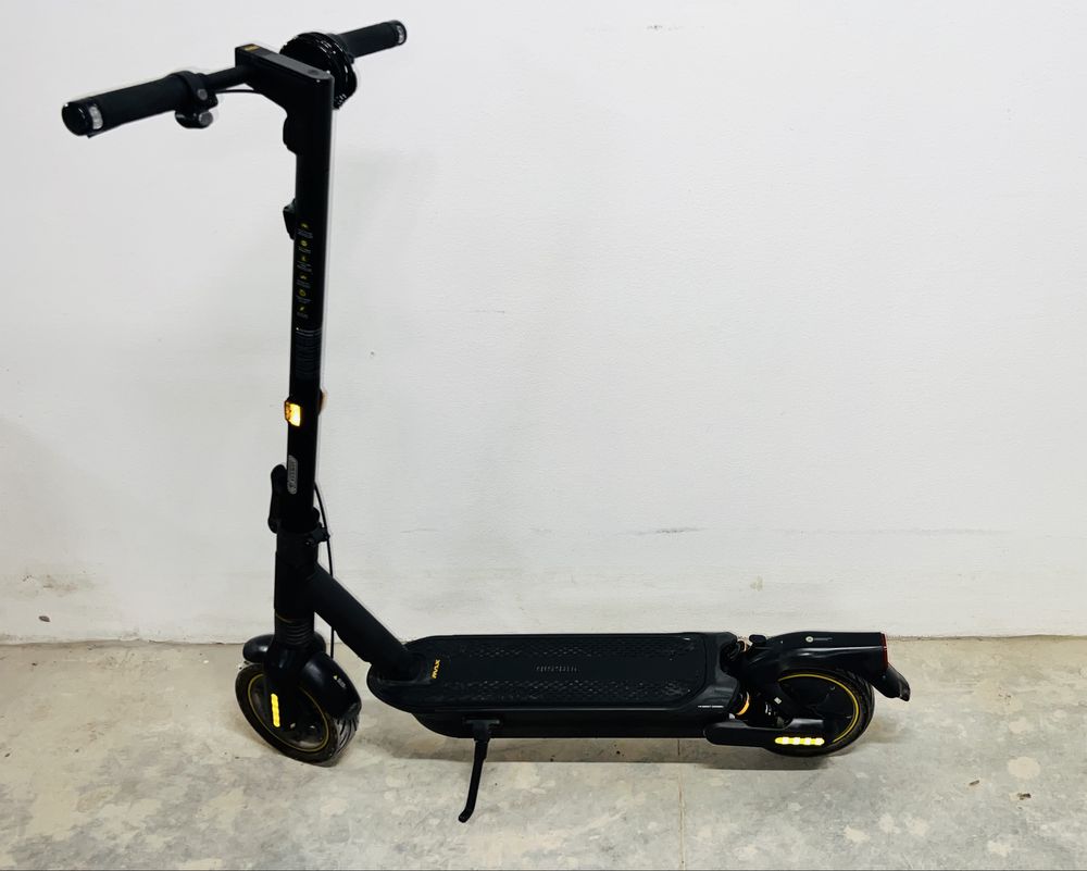 Електрическа тротинетка SEGWAY KICK SCOOTER MAX G2 , ПРОБЕГ ДО 70 КМ