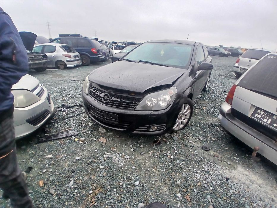 Dezmembrez opel astra h gtc