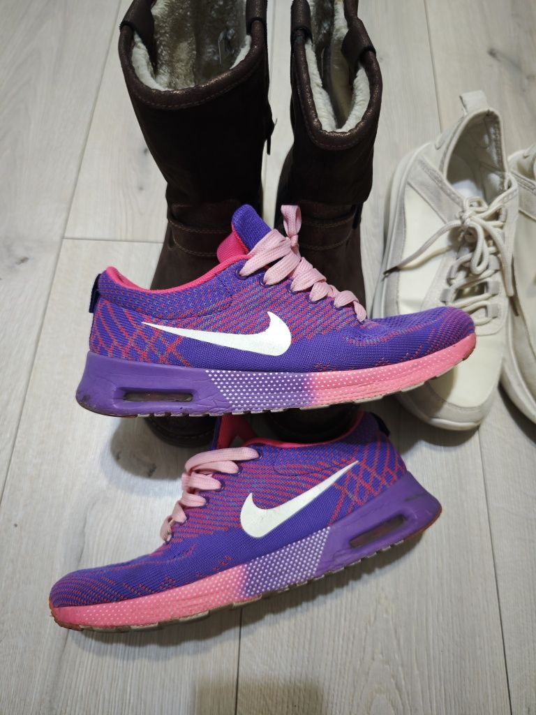 Lot Ghete de iarna imblanite Deichman și adidași Nike Air Thea mărime