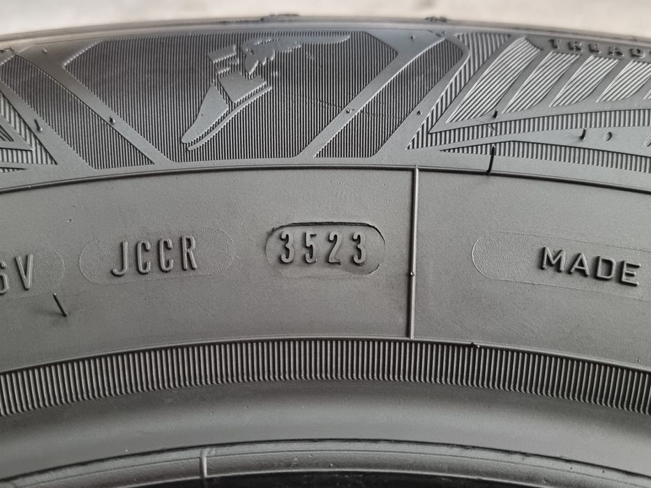 "Dot 23" 215/65/16 Goodyear 4Броя: 350лв 6.2мм всесезонни гуми