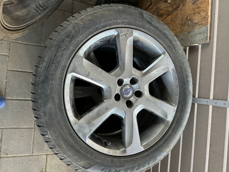 Jante Volvo 19 Fenrir si cauciucuri Pirelli Scorpion