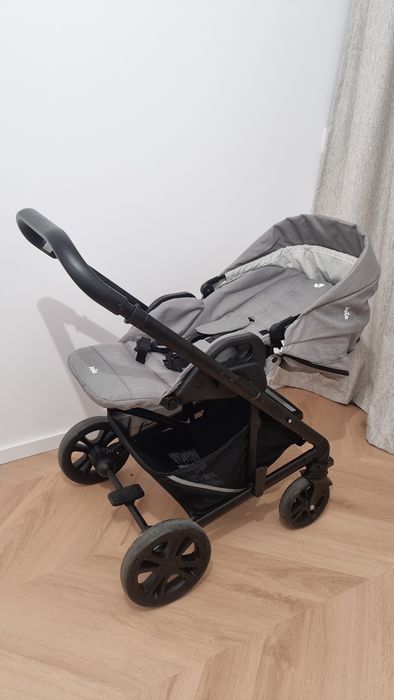 Cărucior Joie Chrome Pebble – ca nou, folosit foarte puțin