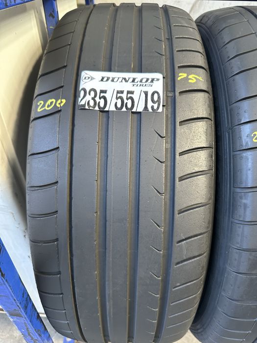 235/55/19 Dunlop
